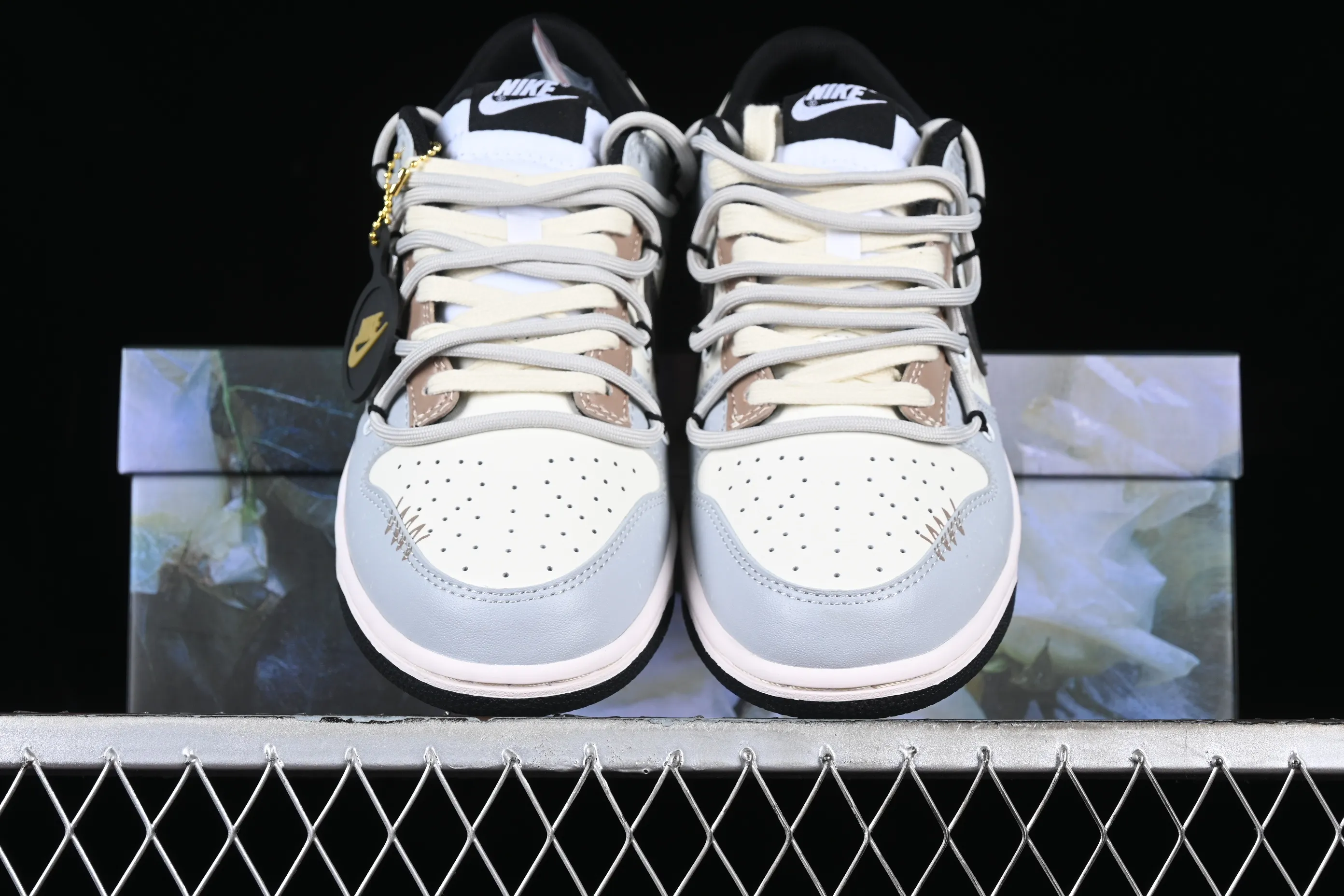 All Categories Nk SB Dunk Series Nk SB Dunk Low Low-top sneakers Nk Dunk Low Panda Prank-Ashes Orange Mocha SB strap low-top casual sneakers DD1391-100